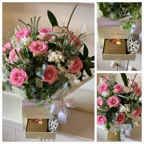 Luxury Gift Box Flowers and Chocolates