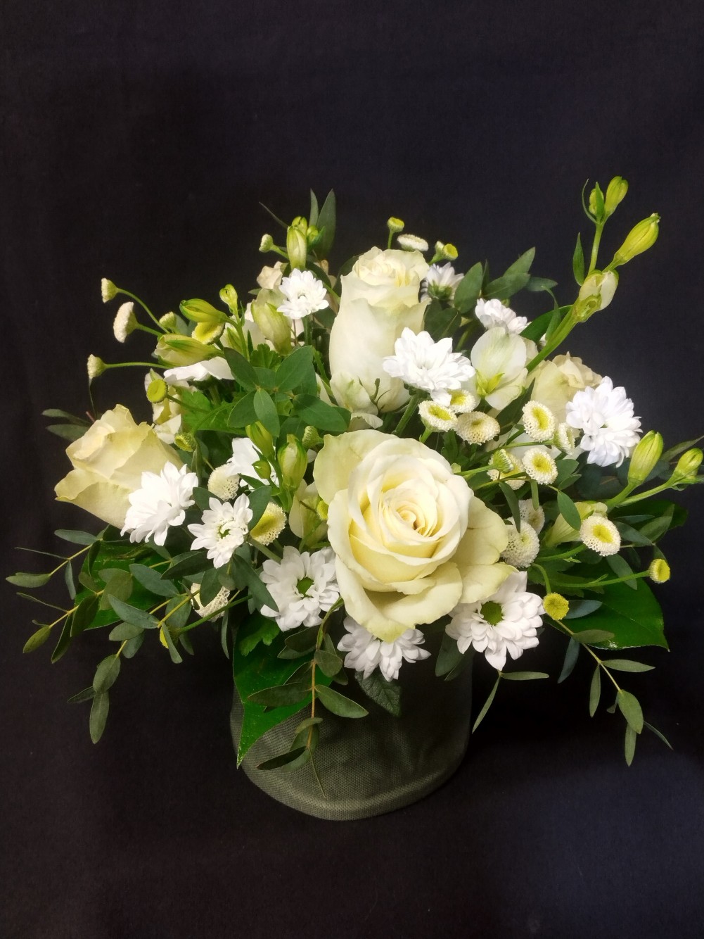 Classic arrangement (Whites)